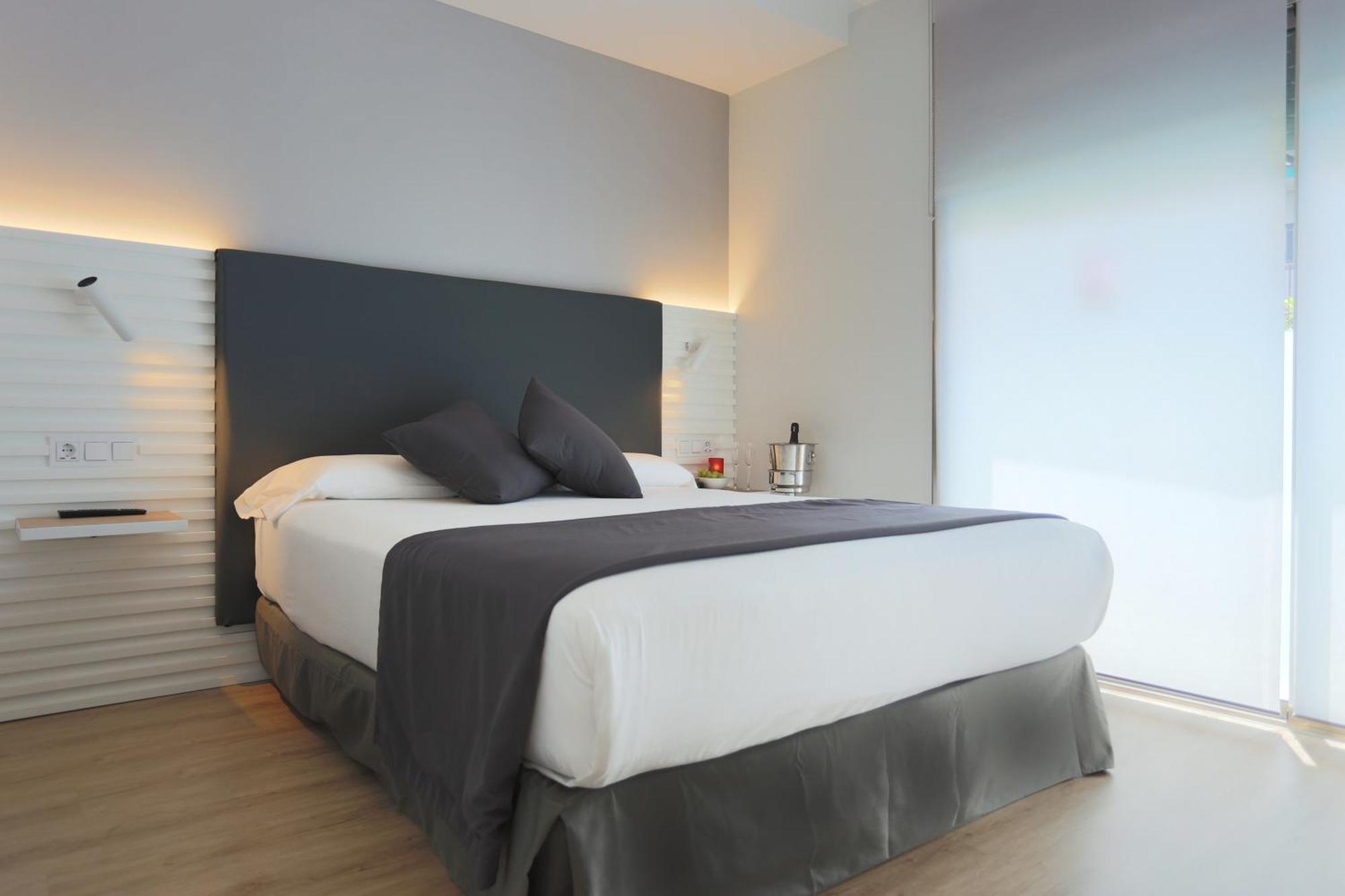 Hotel Sitges Bagian luar foto