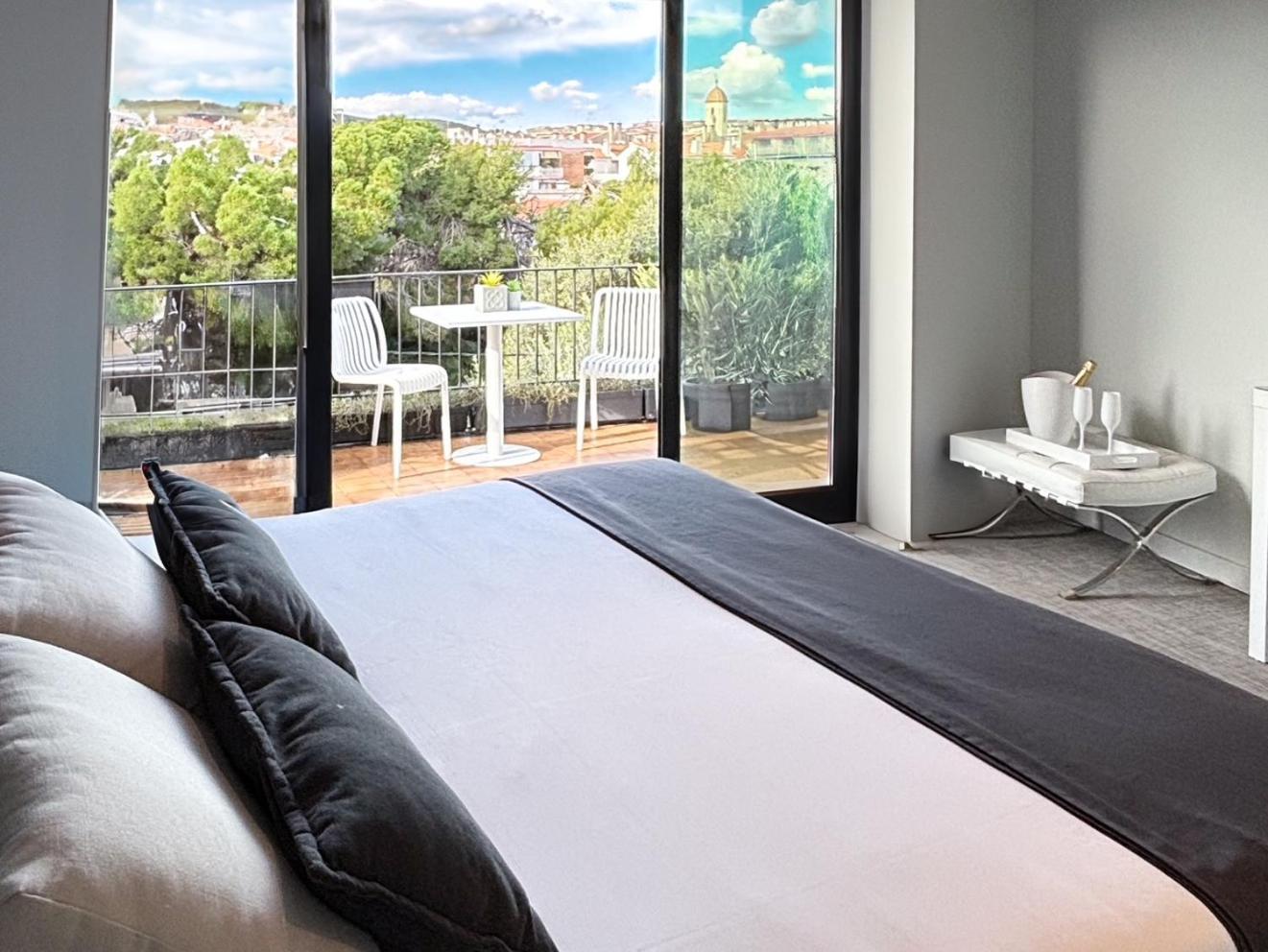 Hotel Sitges Bagian luar foto