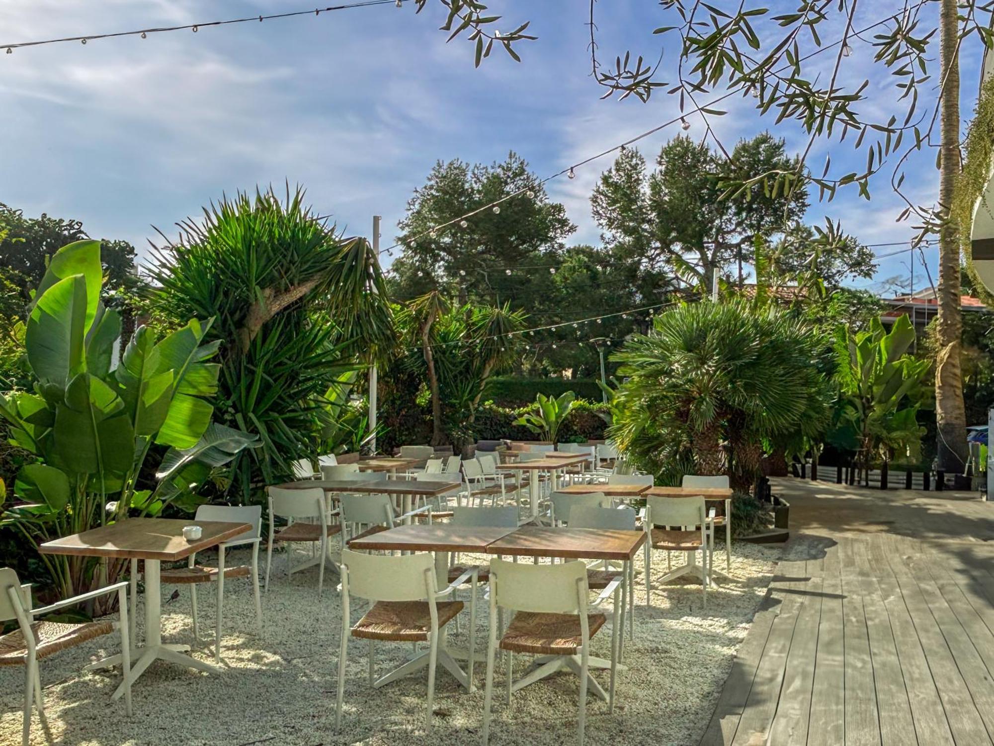 Hotel Sitges Bagian luar foto
